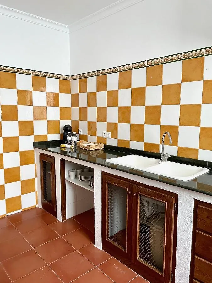 Apartamentos CEO - Alameda Ronda 0*,